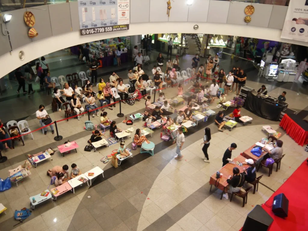 Discover the Top Event Roadshow Venues in Kota Kinabalu, Sabah 15 Children participating in an art competition at the City Mall concourse area