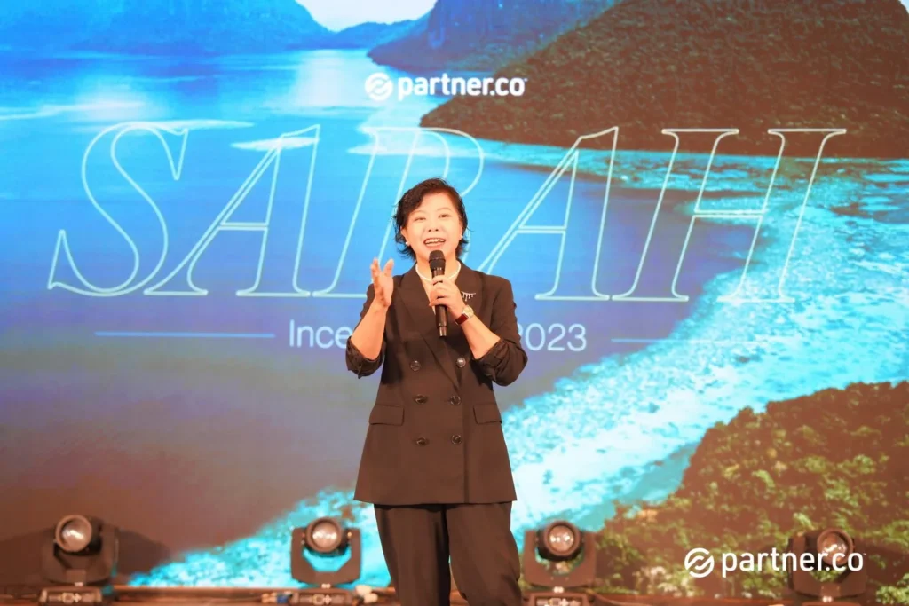 Unleashing the Future of Business: Partner.Co's Star Partner Business Conference & Award Night 5 Executive speaker presenting on stage at the Sabah Incentive 2023 event hosted by Partner.Co company