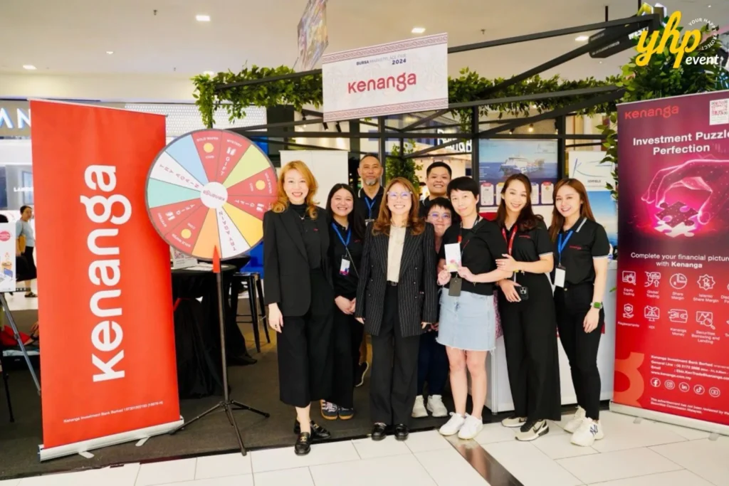 Bursa Marketplace Fair 2024: Sarawak Edition 21 Kenanga Investment Bank team posing together