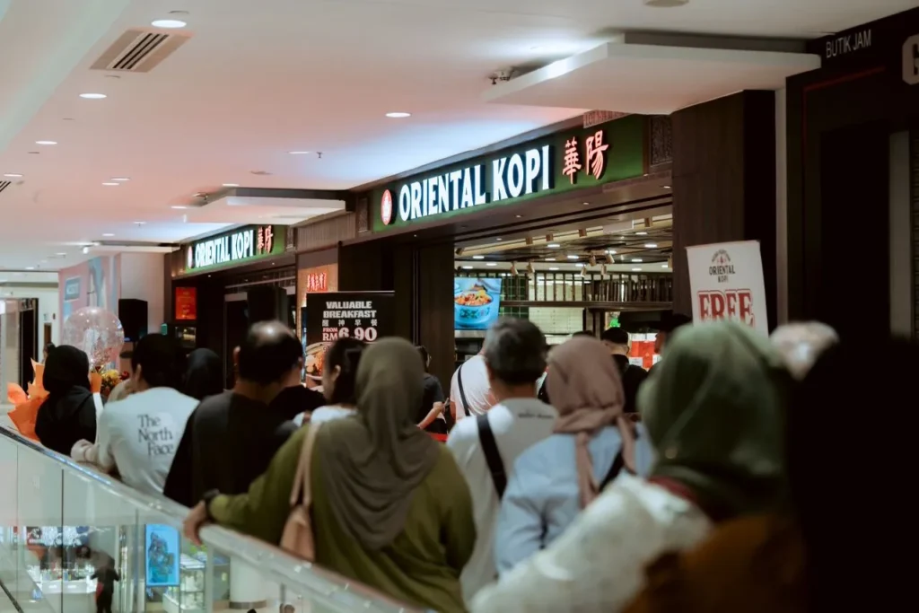 Oriental Kopi Suria Sabah customer queuing up 