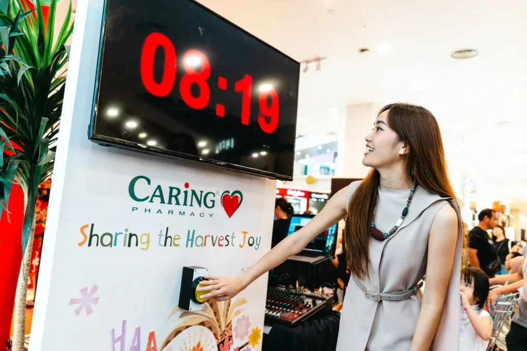 Caring Pharmacy Mural Art Unveiling Ceremony l Farley Mall , Kuching 7 Time stop panel rental kuching