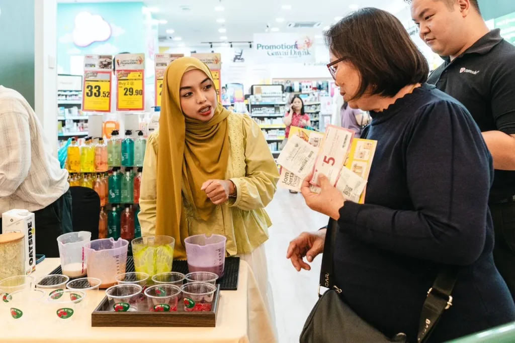 Caring Pharmacy Mural Art Unveiling Ceremony l Farley Mall , Kuching 10 Caring Pharmacy Activities