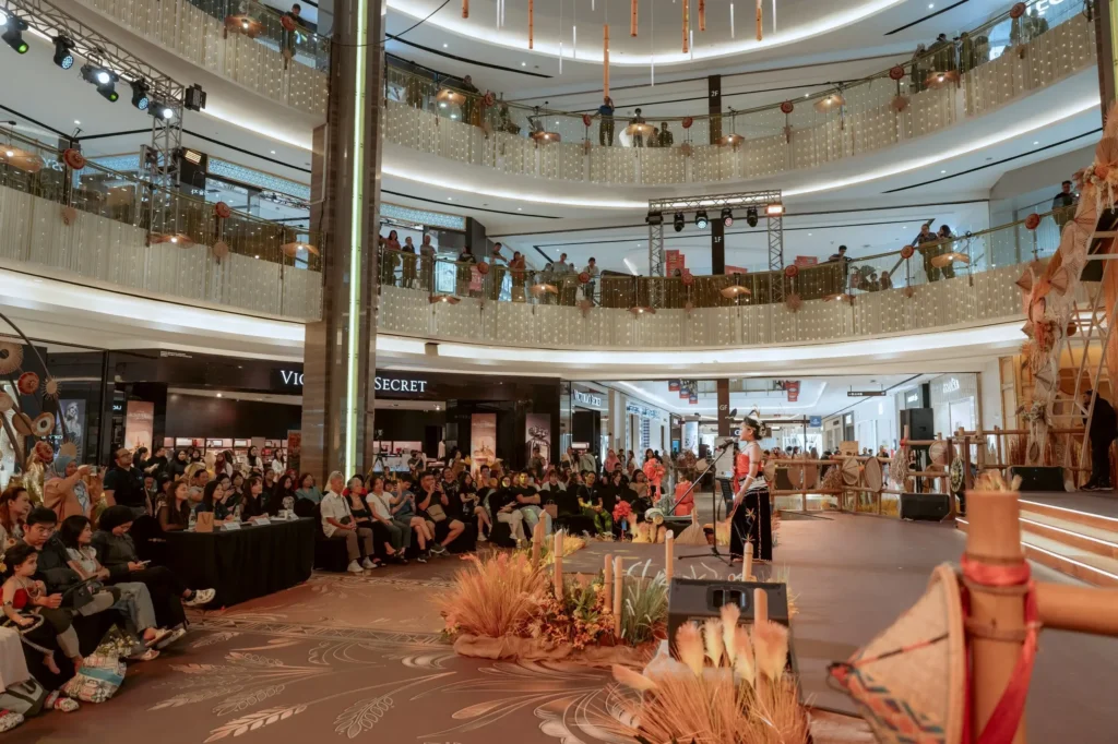 Caring Pharmacy Kids Kaamatan Traditional Costume Contest at Imago Shopping Mall, Kota Kinabalu 5 Caring Pharmacy Kaamatan Costume Contest for kids crowd in Imago shopping mall Kota Kinabalu