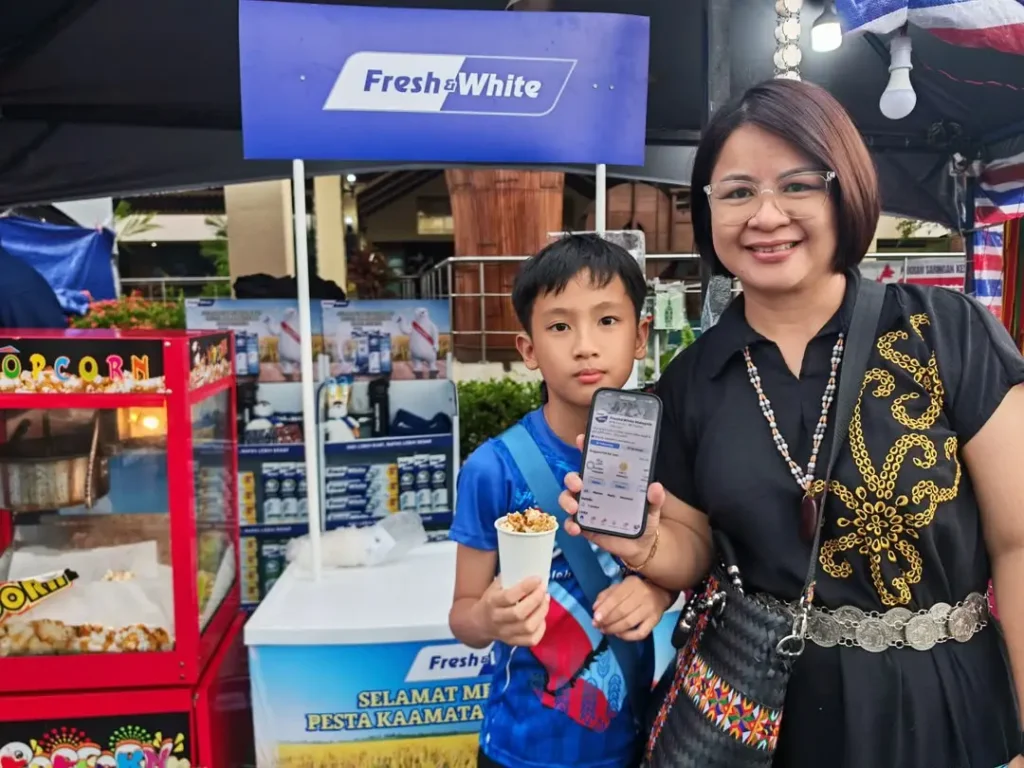 Fresh & White celebrating Kaamatan with the Sabah Community 3 Fresh & White sabah Activation